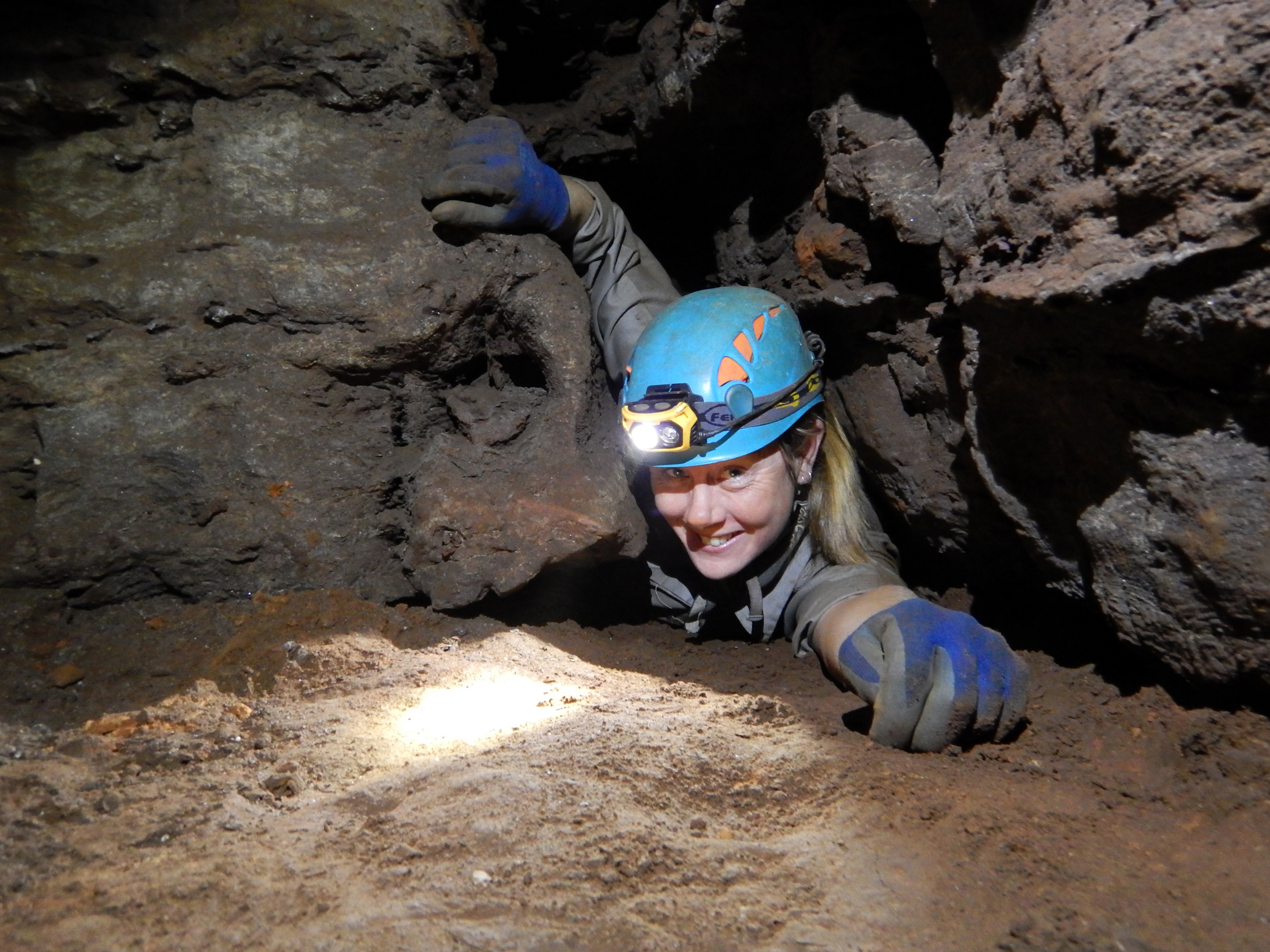 Star cave. Пещера восходящая звезда. Go Caving. Sublevel Caving. Lady Cave.