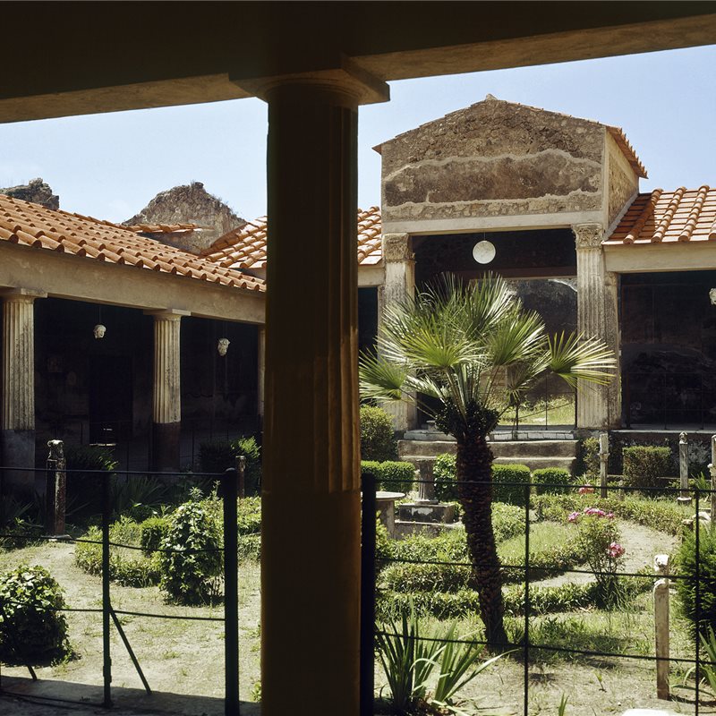 Pompeya abre la casa de los Amorcillos Dorados  
