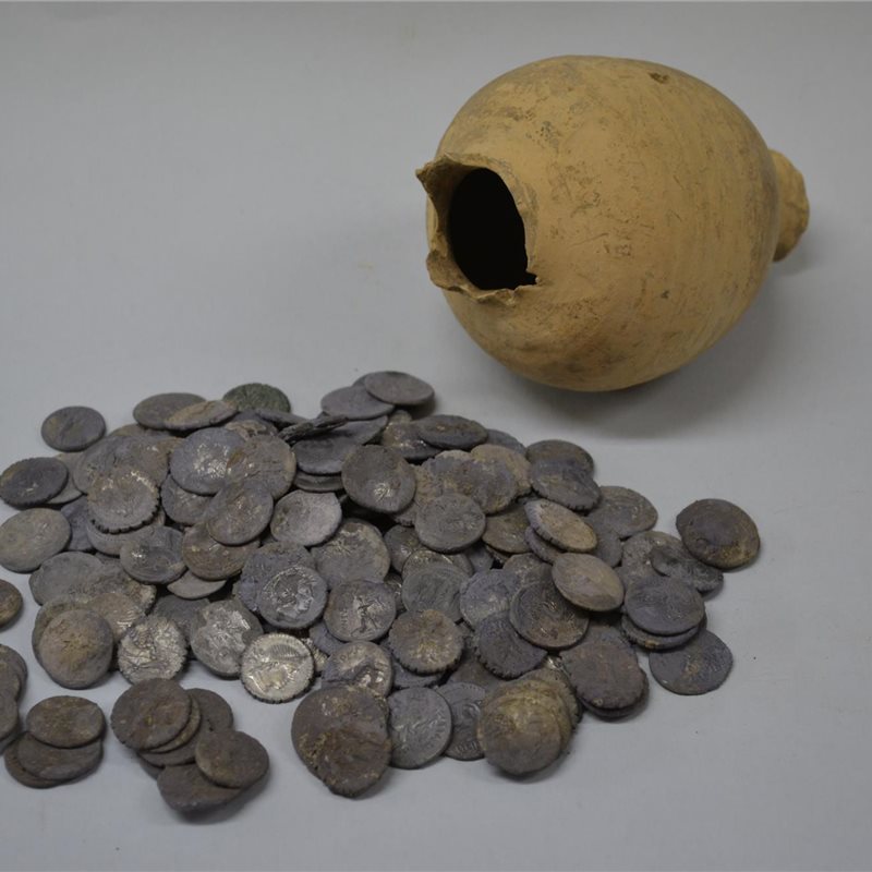 Hallan 200 denarios en la ciudad romana de Ampurias