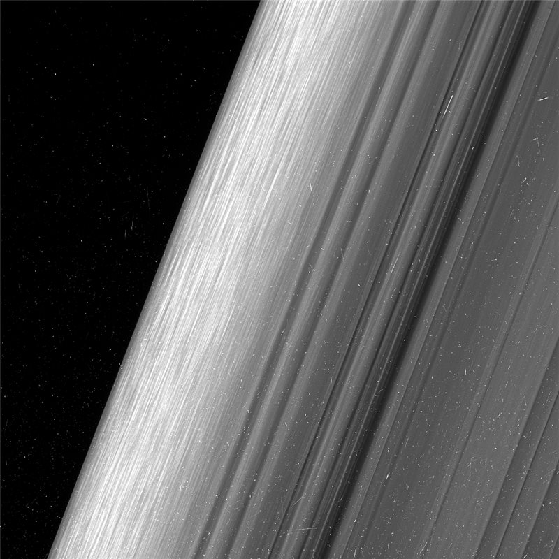 Las fotos más detalladas jamás tomadas de los anillos de Saturno