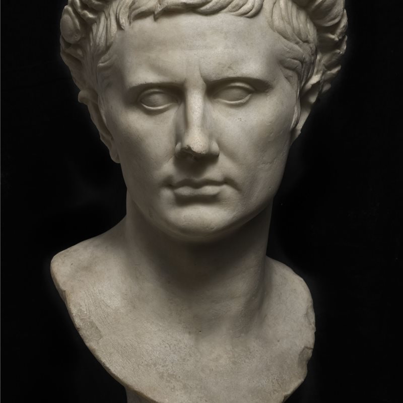 Roma glorifica a Augusto