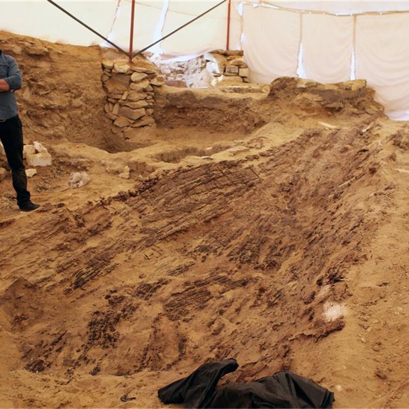 Excavan un barco egipcio de 4.500 años de antigüedad