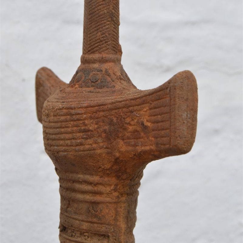 Hallan en Dinamarca una espada de 3.000 años de antigüedad que aún está afilada