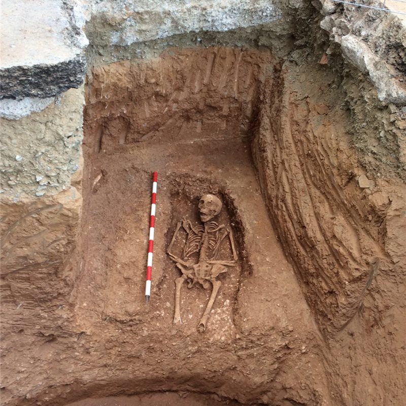Descubren una necrópolis romana en Barcelona