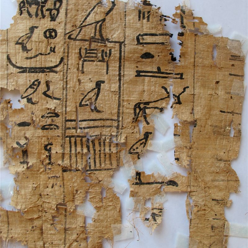 Descubren el puerto y los papiros más antiguos del mundo en Egipto