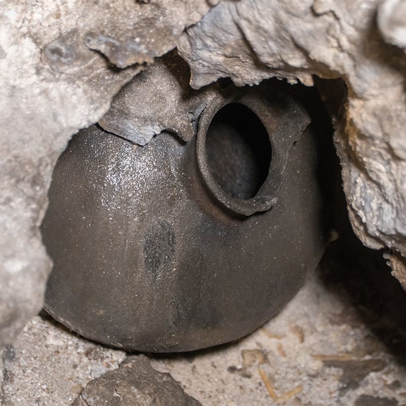Hallado un depósito funerario prehistórico en la cueva de Nerja