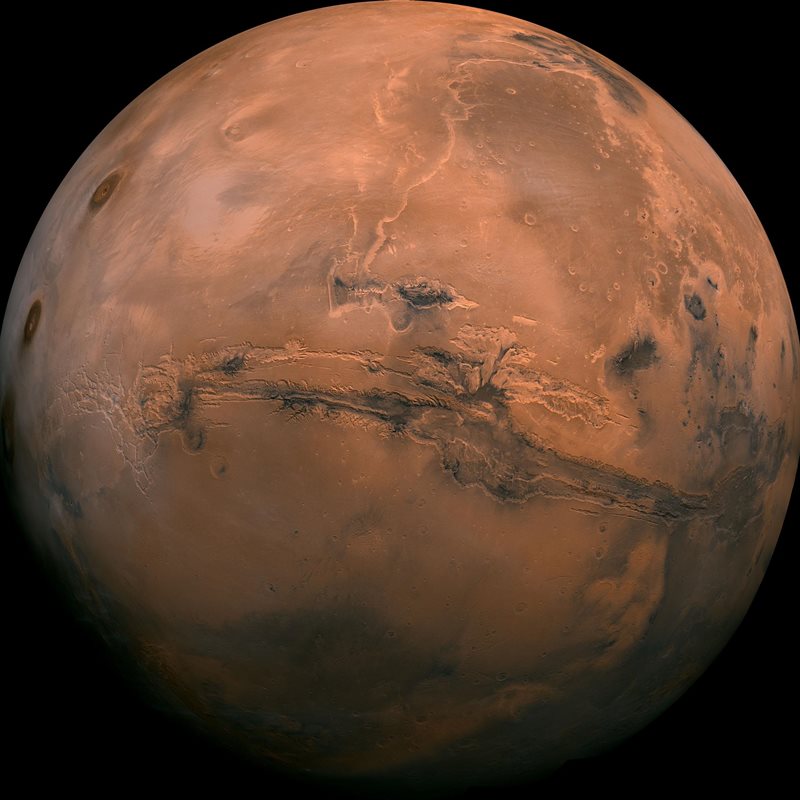 En el polo sur de Marte hay agua líquida y salada, según el radar italiano MARSIS