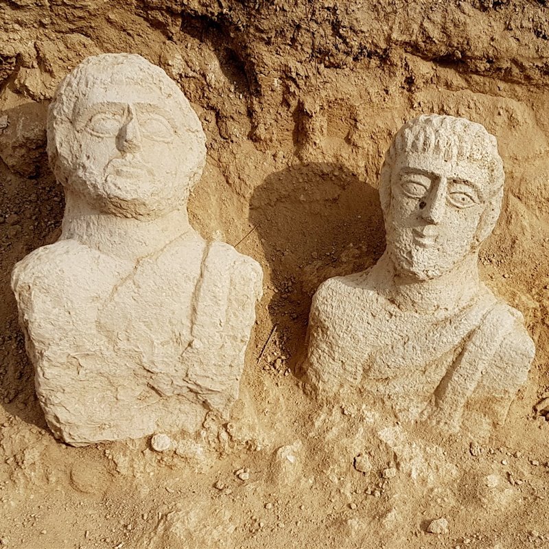 2 impresionantes bustos romanos salen a la luz en Israel