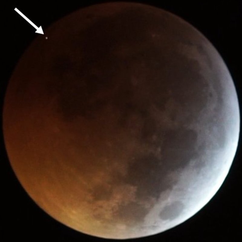 Un meteorito impactó en la Luna durante el eclipse lunar total de enero de 2019