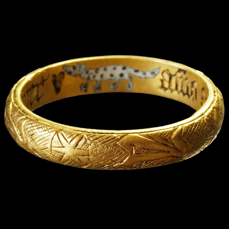 Aparece en los Países Bajos un anillo medieval con una inscripción amorosa