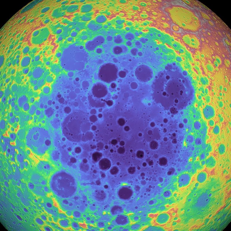 Descubierta una enorme masa metálica bajo el suelo de la Luna