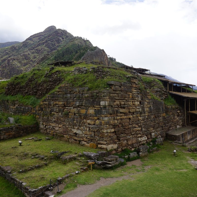 Descubren un misterioso templo de una cultura desconocida en Perú