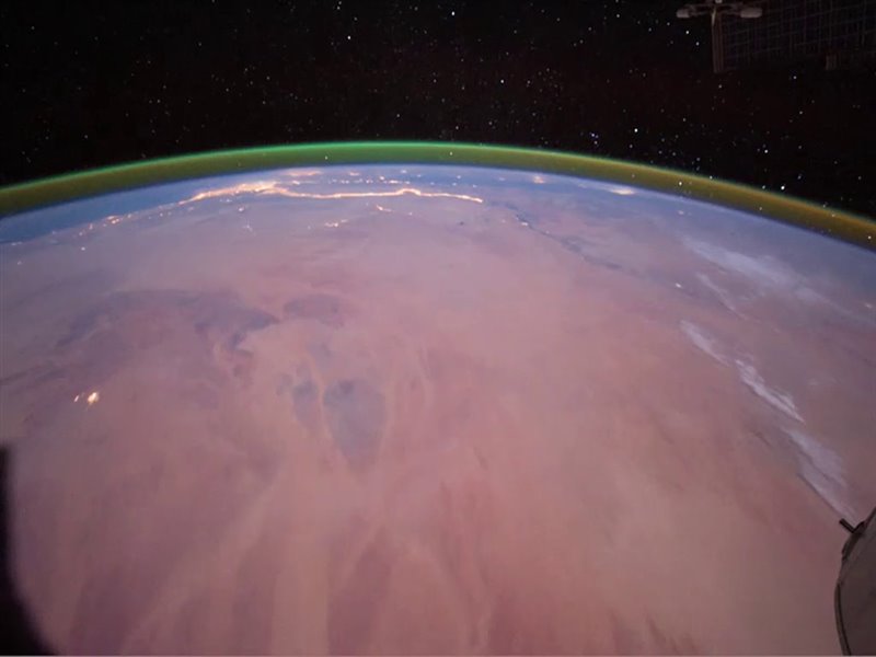 Resplandor atmosférico en la Tierra desde la ISS