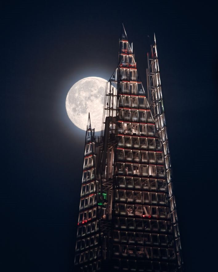 The Moon And the Shard 