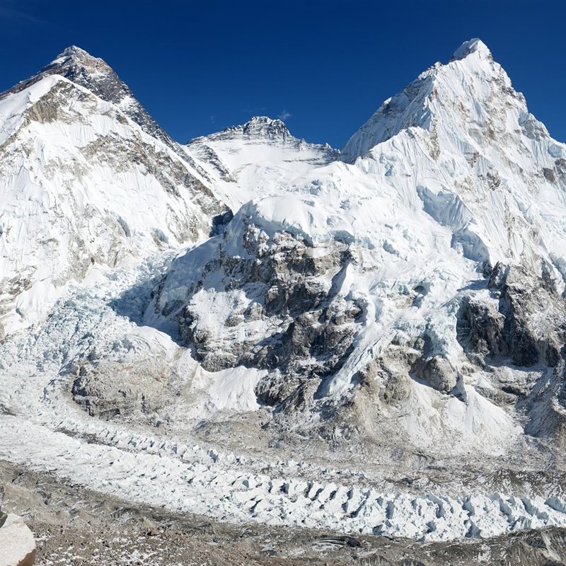 El Everest estrena nueva altura: 8.848,86 metros