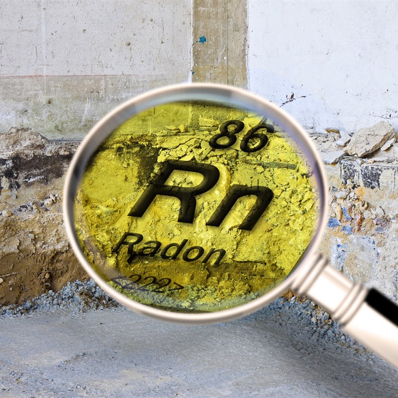 El gas radón es un gas radioactivo que procede de la descomposición del Radio 226.