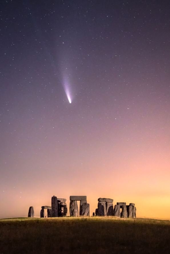 Comet Neowise over Stonehenge 
