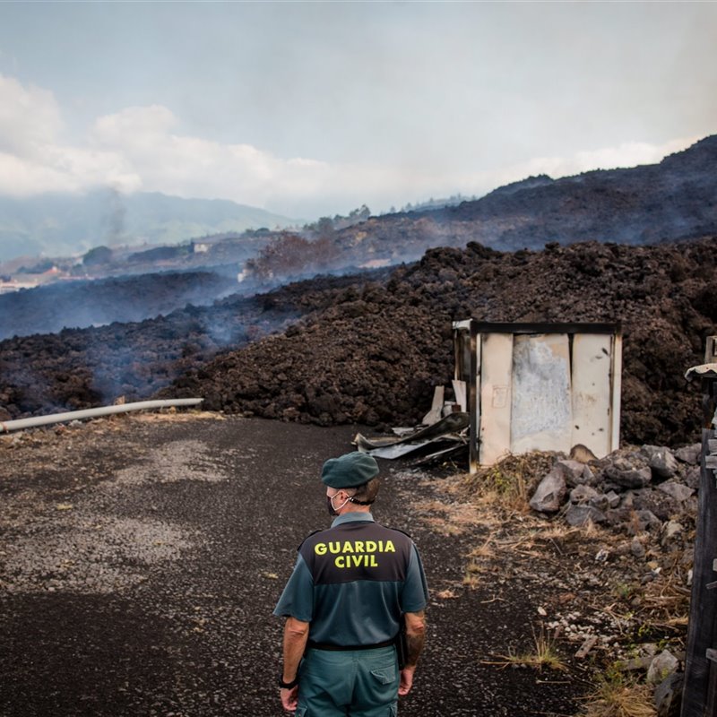 Del Teneguía a la Cumbre Vieja: la lava emerge en La Palma medio siglo después