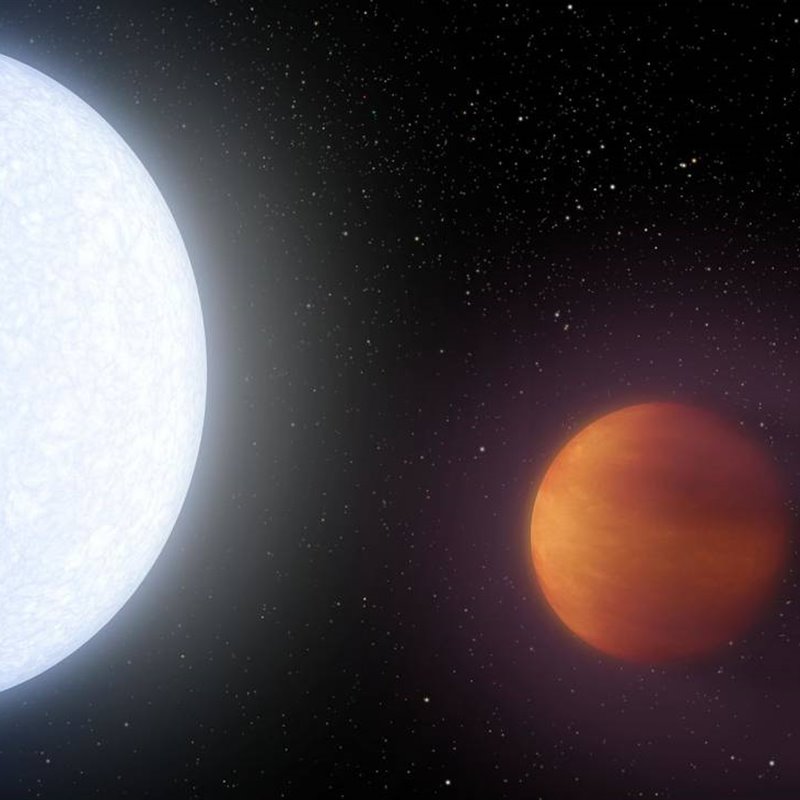 Primera detección de átomos de oxígeno en la atmósfera de un exoplaneta