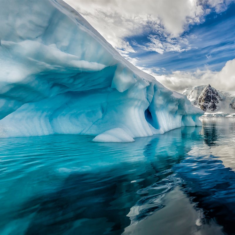 Mínimo histórico de hielo marino en la Antártida