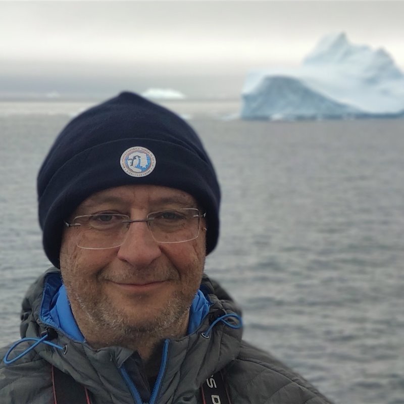Entrevista a Andrés Barbosa: "Los ecosistemas antárticos son especialmente frágiles por sus condiciones extremas, cualquier cambio puede tener graves efectos en su biodiversidad"