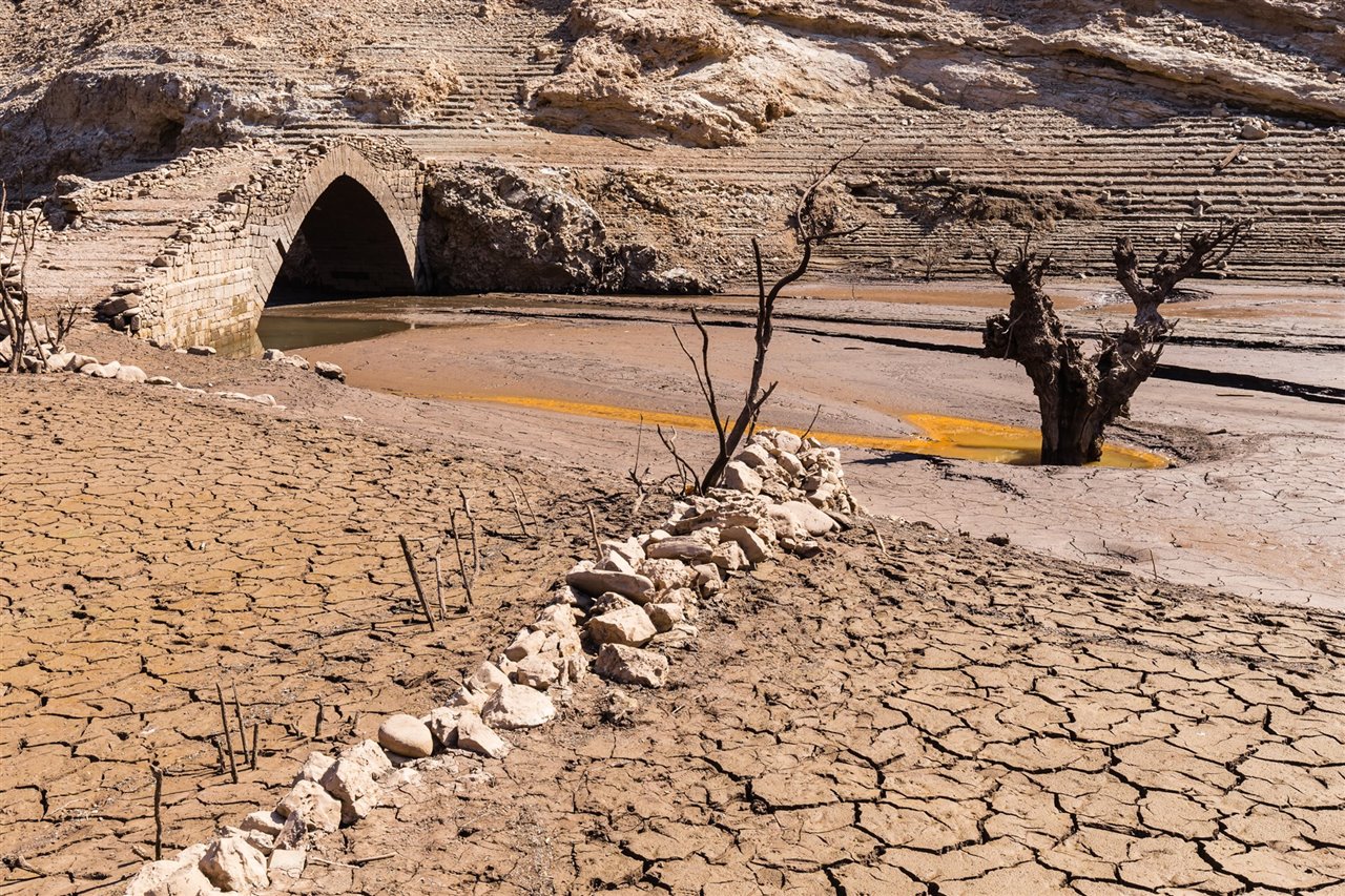 Mansilla de la Sierra, España, durante un periodo de sequía.