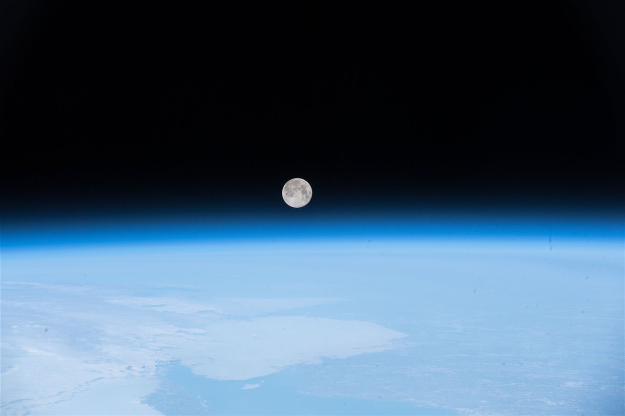 La Luna, el satélite natural del planeta Tierra