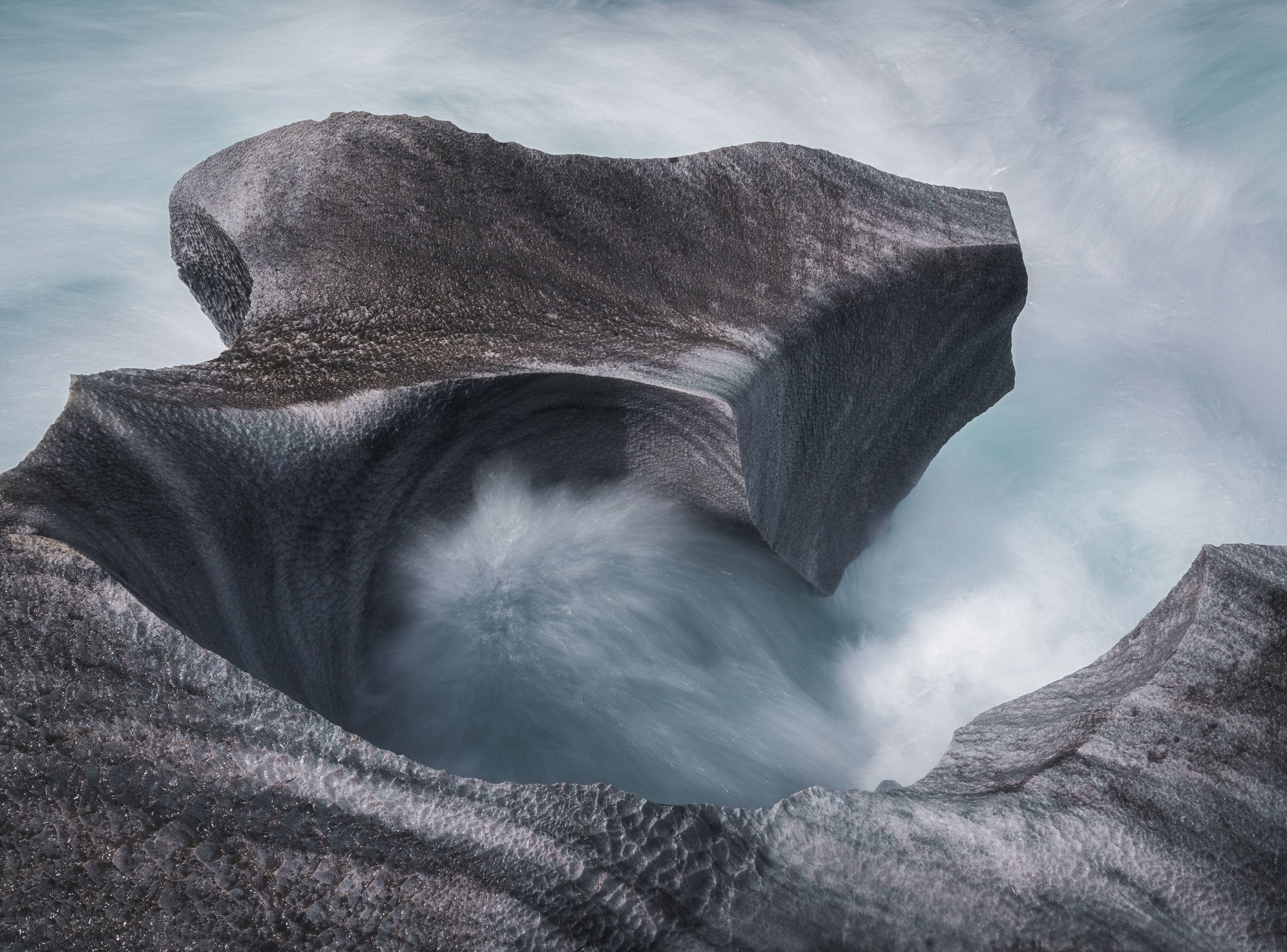 marble-curve_3dc57b61_221201174219_2000x1480.jpg