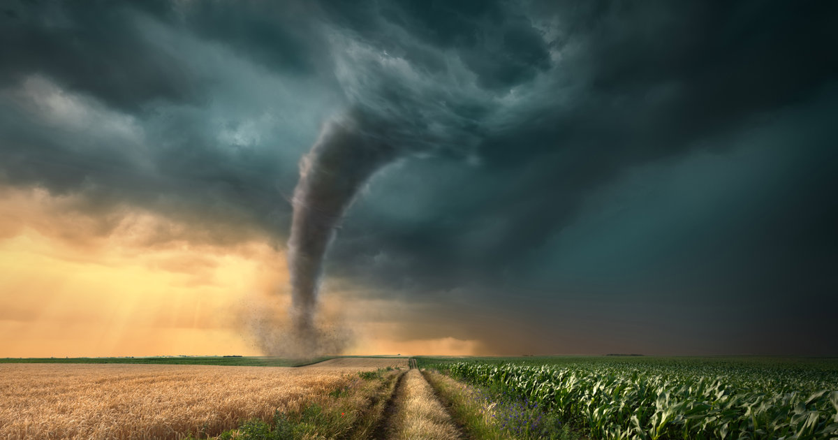 tal vez eso es lo que sucede cuando un tornado se encuentra con un volcán