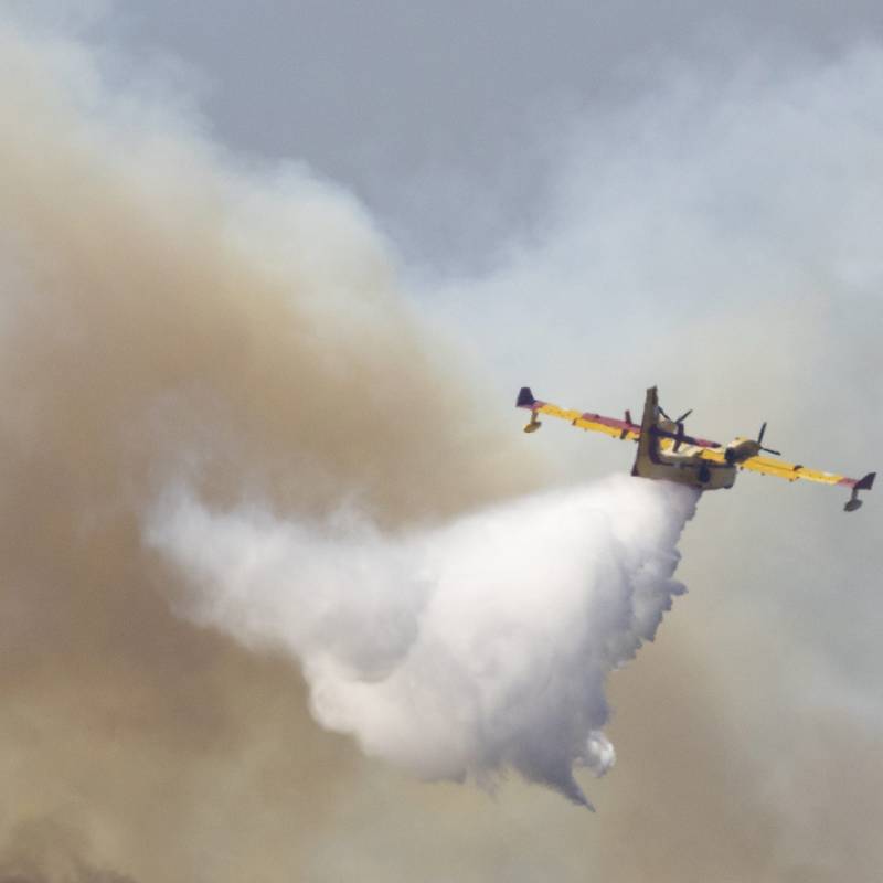 Se estrella un avión cisterna que colaboraba en las tareas de extinción de incendios en Grecia