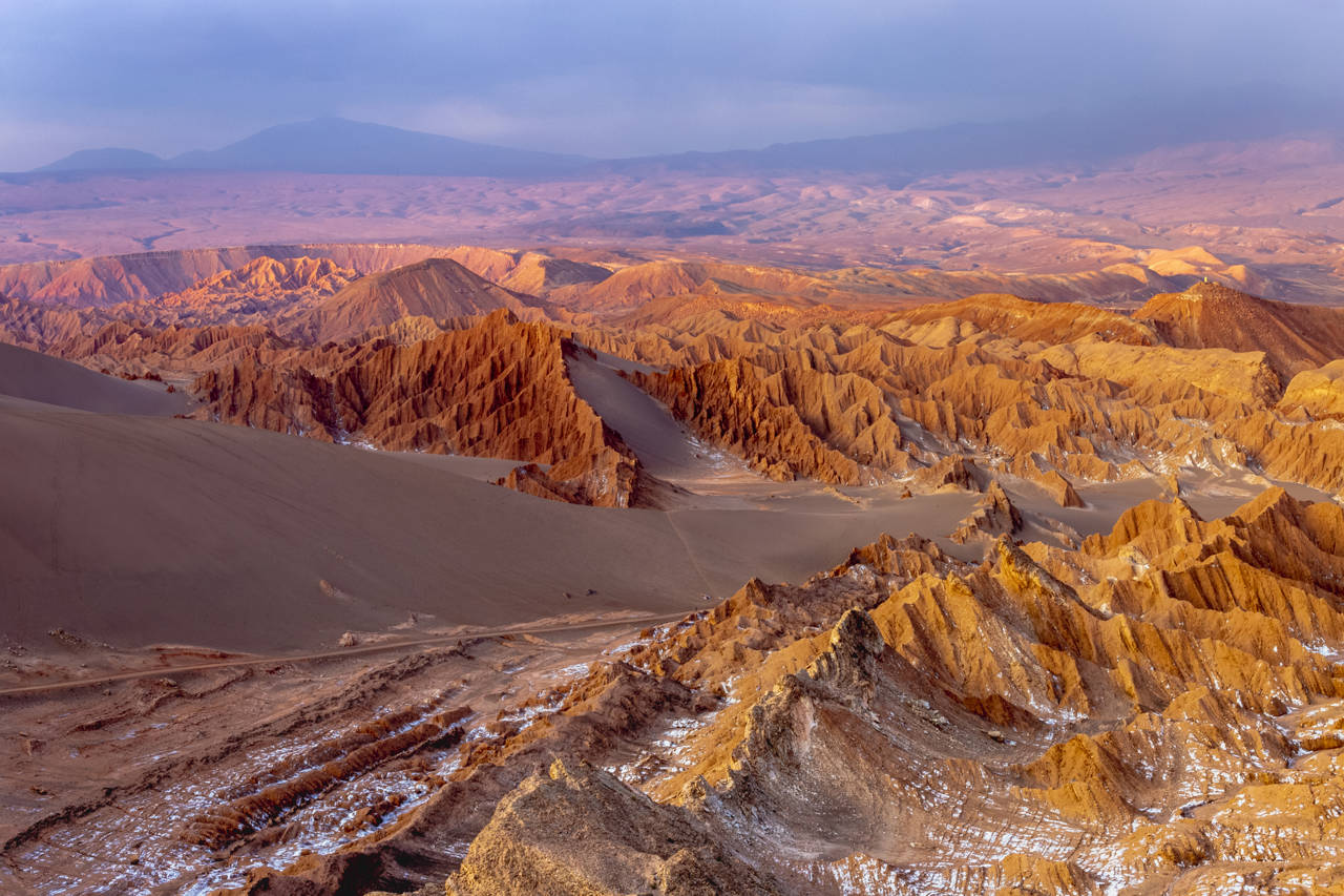 El desierto de Atacama es el lugar donde se recibe mayor radiación solar en el planeta. Foto: National Geographic España   