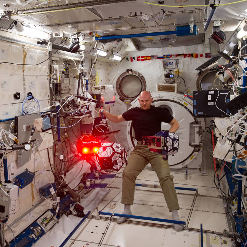 Los experimentos más impactantes realizados en la Estación Espacial Internacional