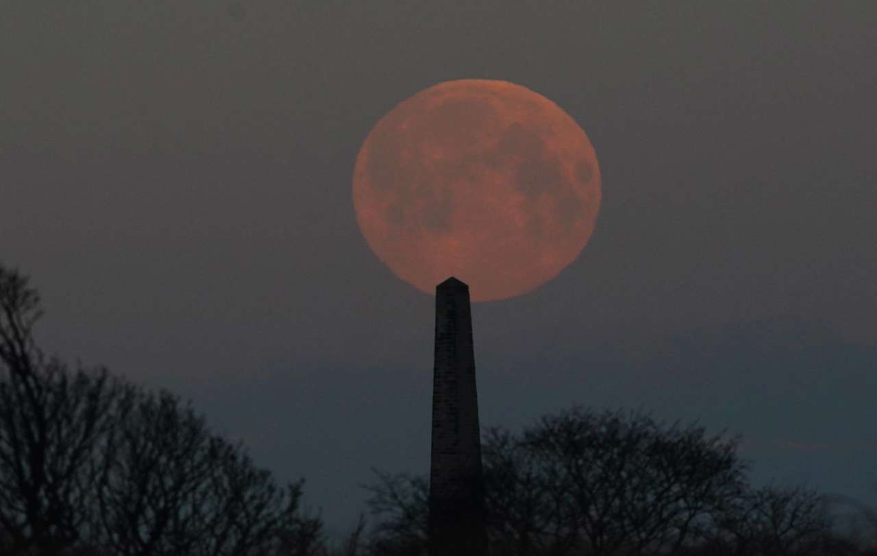 Así se vio la fascinante Luna de Nieve 2024