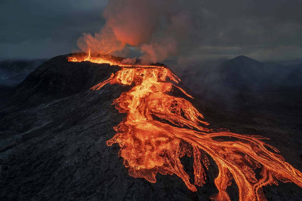 erupcion_f64b4503_240520101215_1280x853.jpg