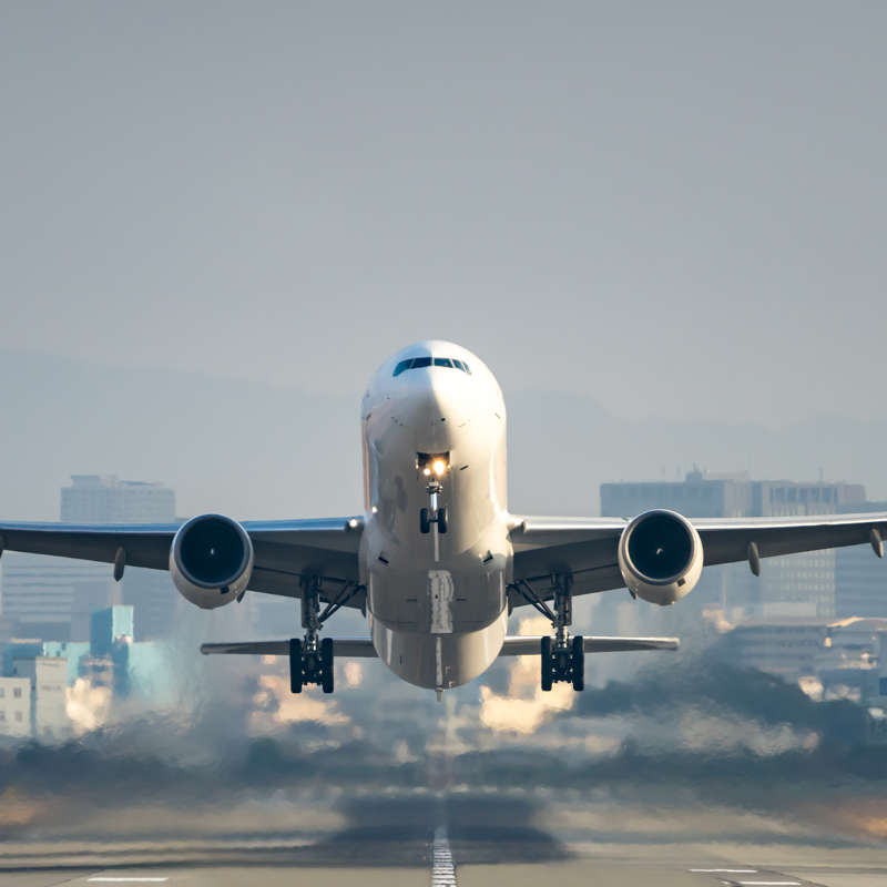 Las turbulencias en aviones podrían aumentar en los próximos años, ¿por qué?