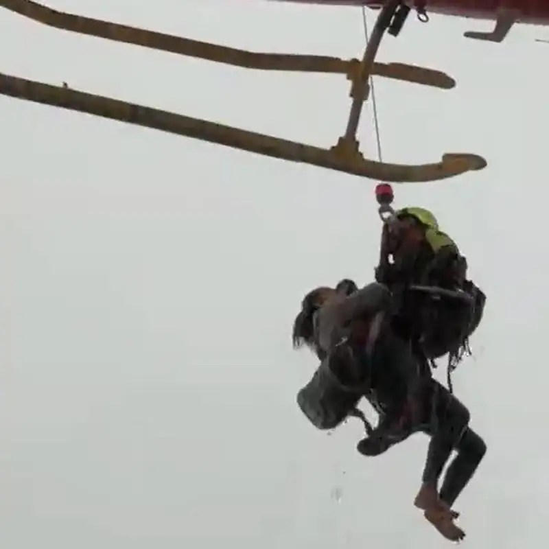 Rescate heroico en medio de la DANA