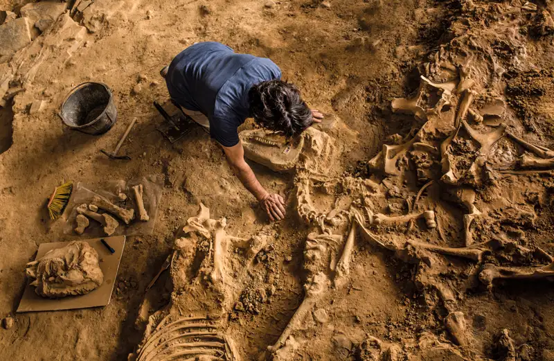 Excavación en el patio de Casas del Turuñuelo