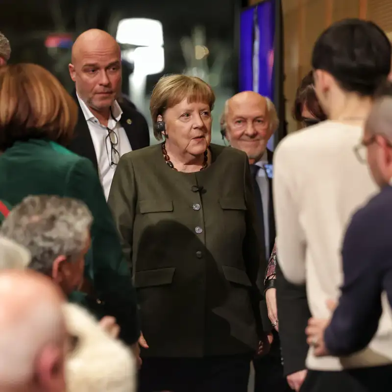 Angela Merkel: "Estudié física pero elegí la política porque no era buena científica; y además, me gustaba la gente"