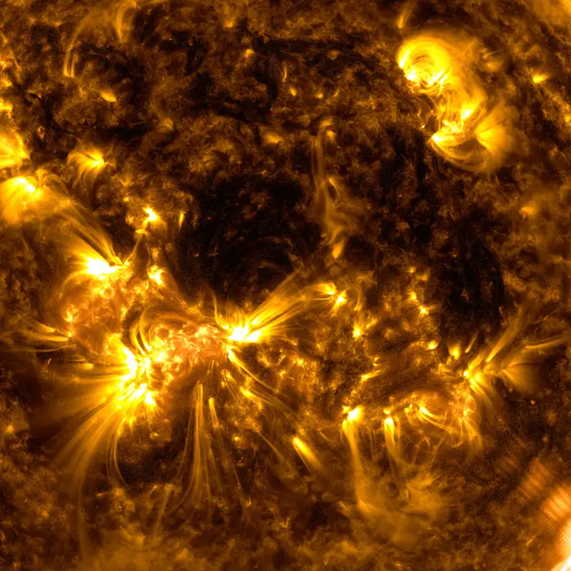 El Sol podría expulsar una llamarada equivalente a miles de bombas atómicas en 100 años