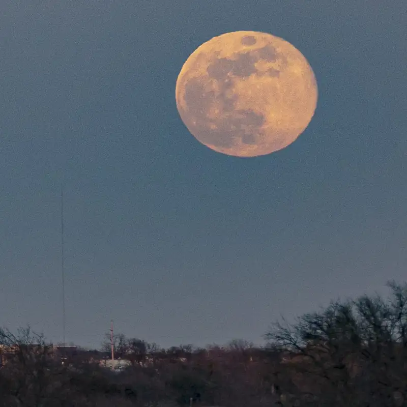 Así se vio la Luna de Lobo 2025, la primera luna llena del año