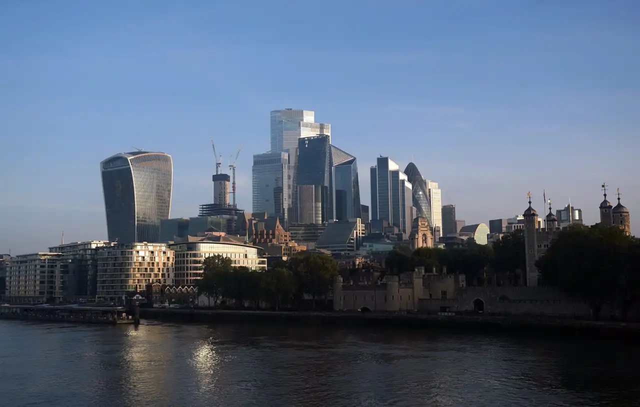 Londres Támesis marea alta