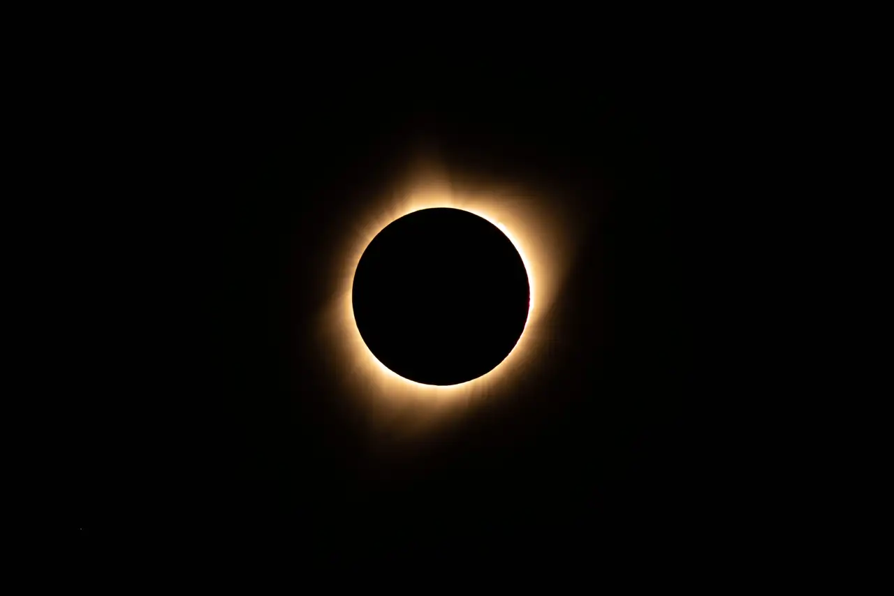 Eclipse solar total