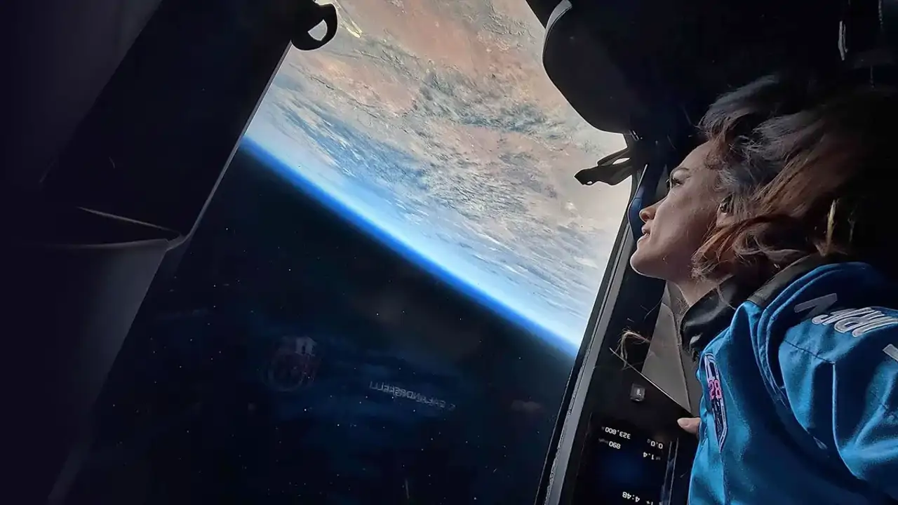 Un viaje espacial femenino