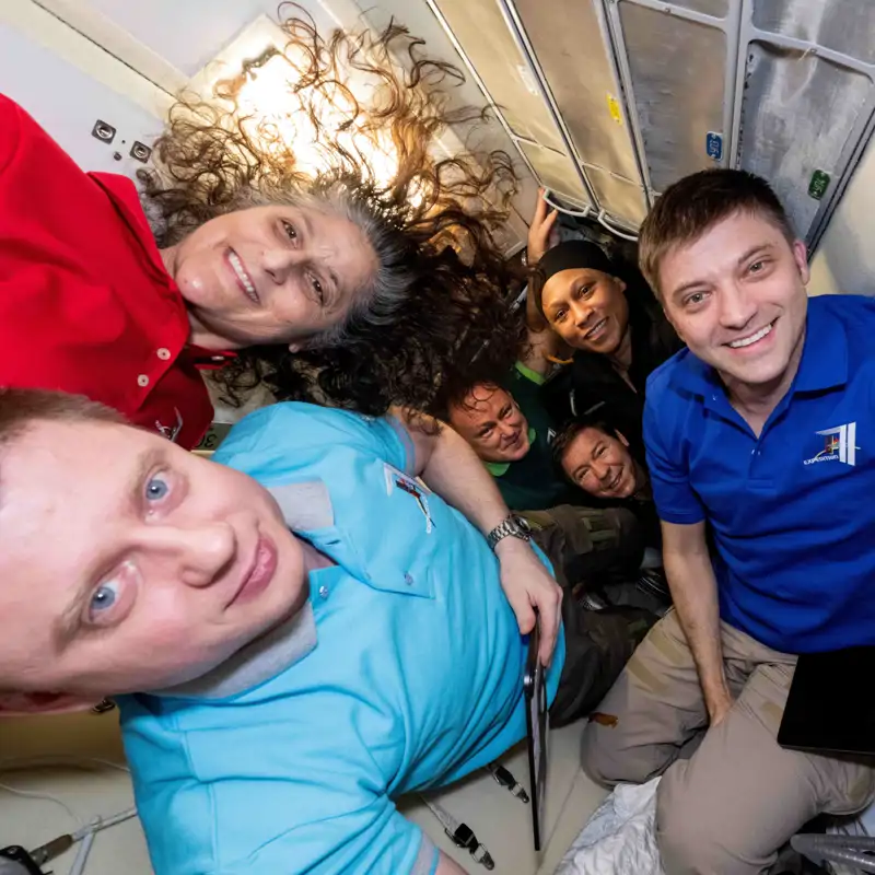 Iban por 8 días y llevan 9 meses: ¿Cuándo volverán los astronautas varados en el espacio?