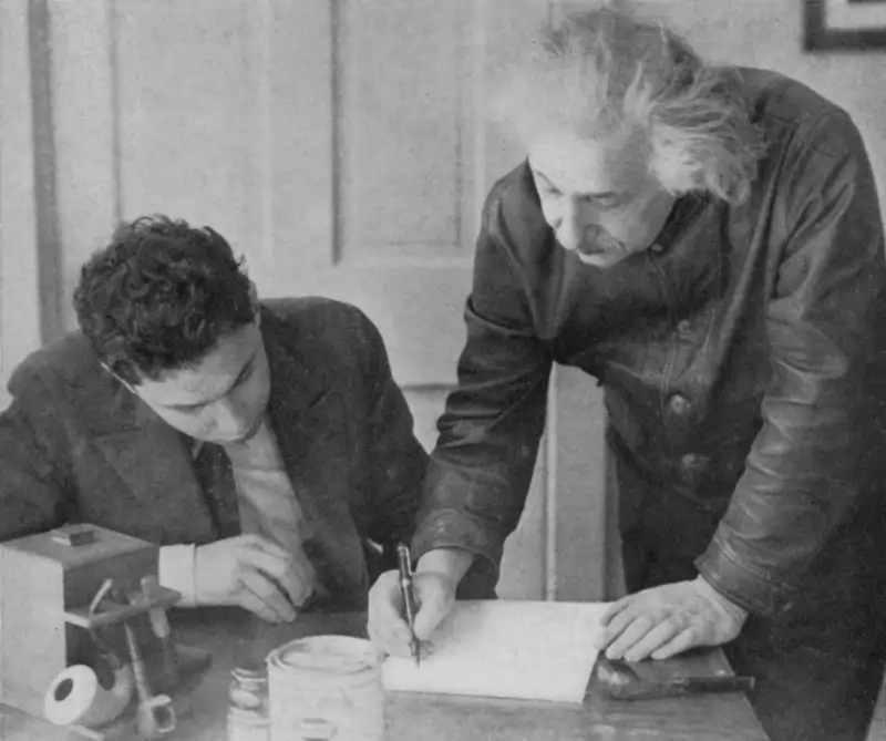 Albert EINSTEIN