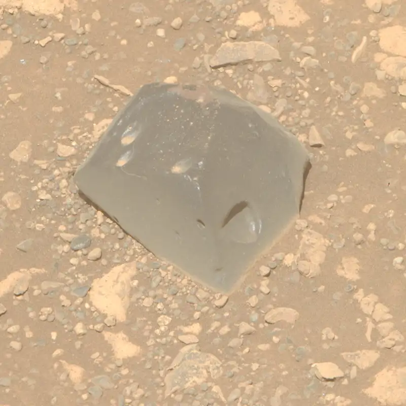 Encontraron una misteriosa roca en forma de calavera en Marte y los científicos de la NASA están intrigados