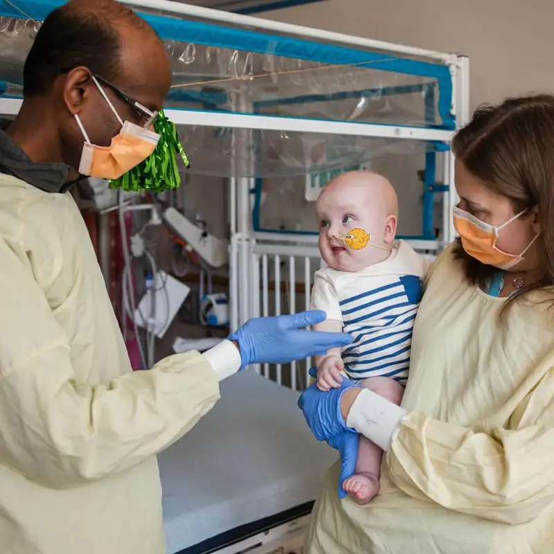 La genética lo ha logrado: consiguen curar a un bebé con una enfermedad rara anteriormente incurable