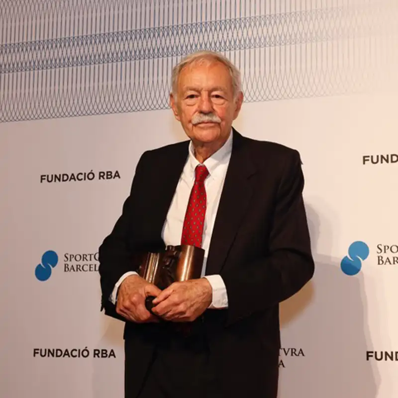Eduardo Mendoza en los Premios Sport Cultura Barcelona: "Recibir premios significa que has estado funcionando mucho tiempo sin descarrilar"
