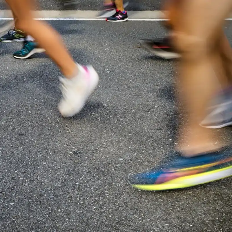 Caminar, correr, moverse... Demuestran por primera vez que el ejercicio puede ser una "medicina" para el cáncer