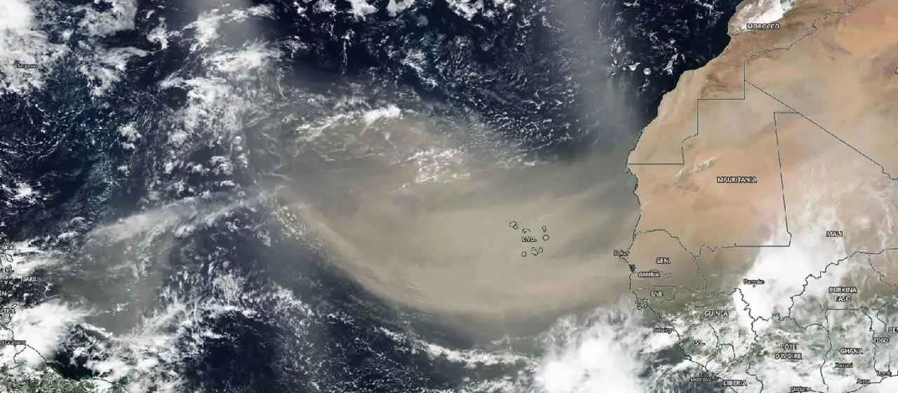 Nube de polvo del Sáhara